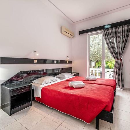 Hotel Ikaros Архангелос Екстериор снимка