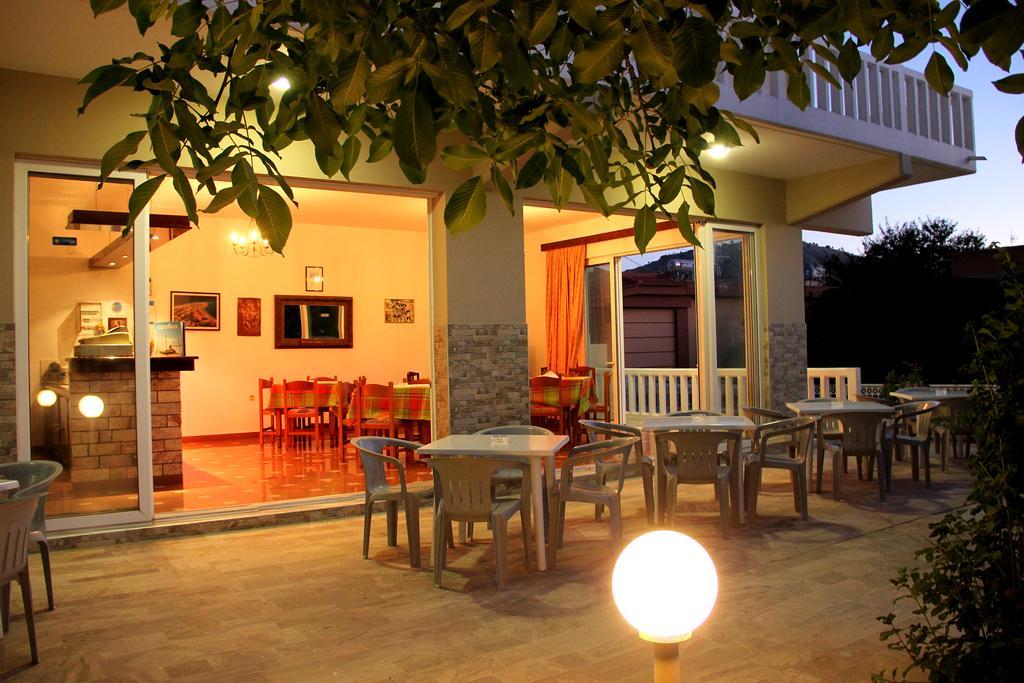 Hotel Ikaros Архангелос Екстериор снимка