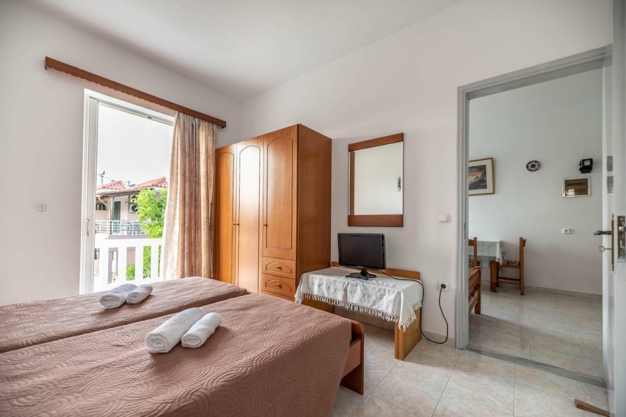 Hotel Ikaros Архангелос Екстериор снимка