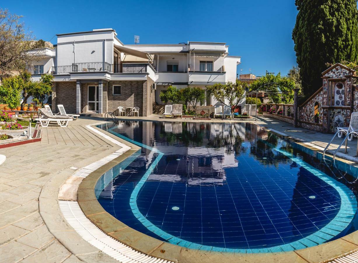 Hotel Ikaros Архангелос Екстериор снимка