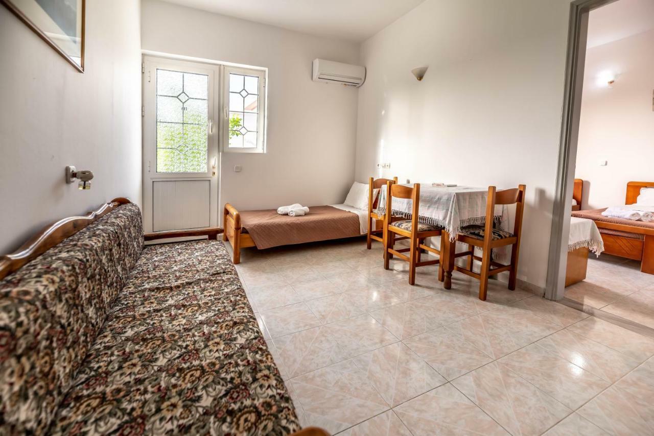 Hotel Ikaros Архангелос Екстериор снимка