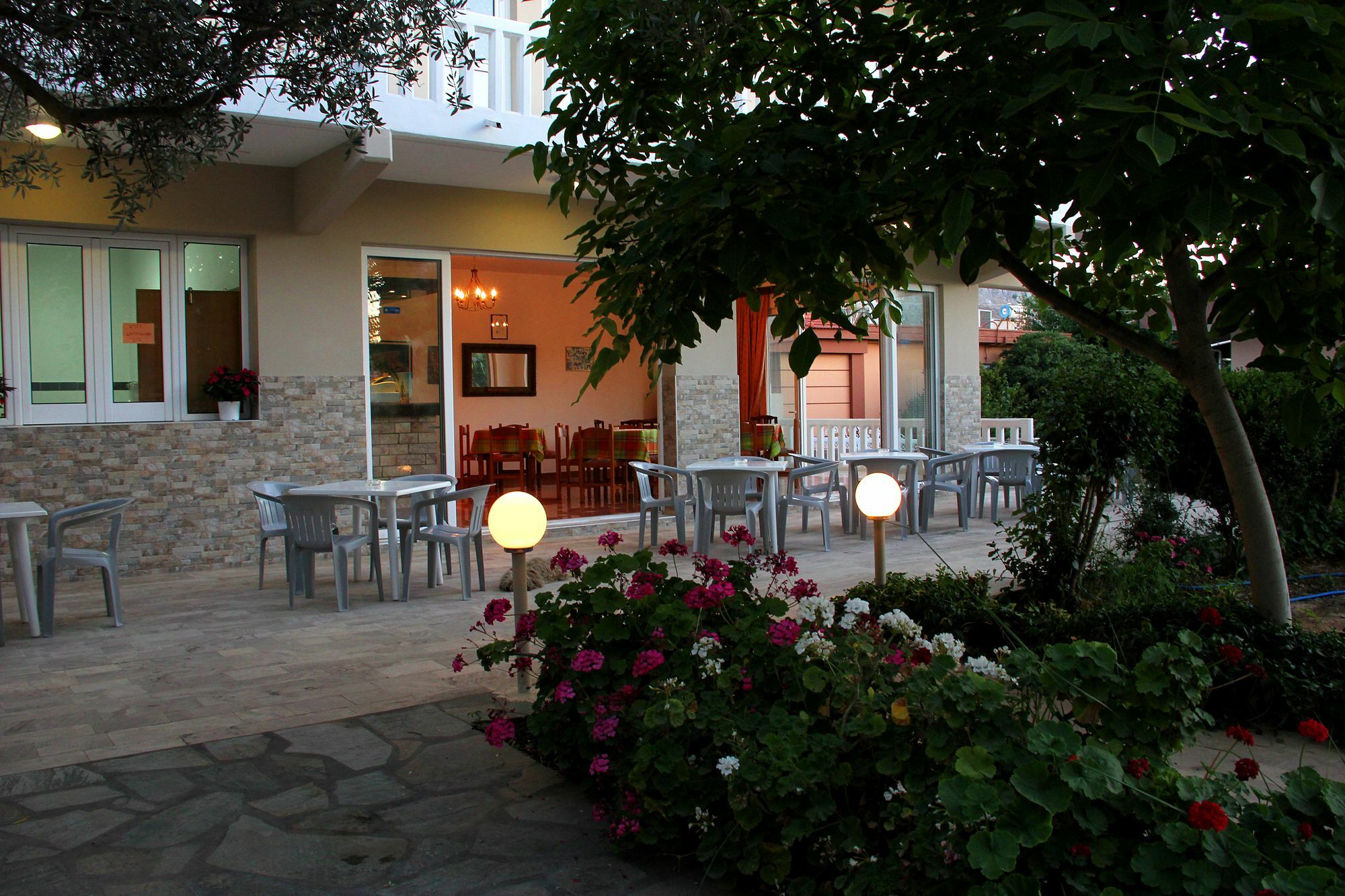Hotel Ikaros Архангелос Екстериор снимка