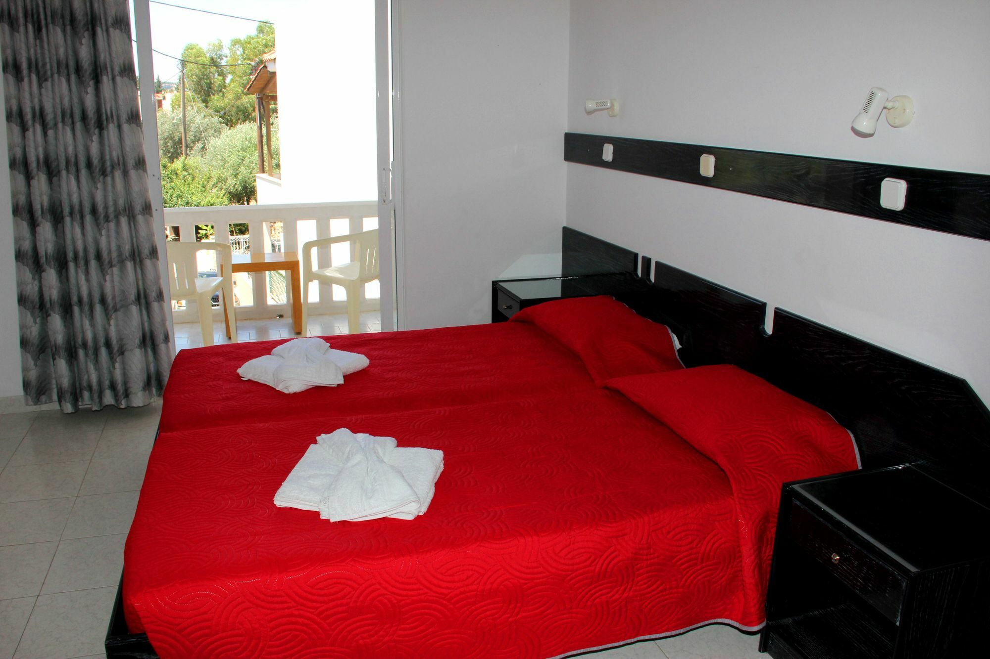 Hotel Ikaros Архангелос Екстериор снимка