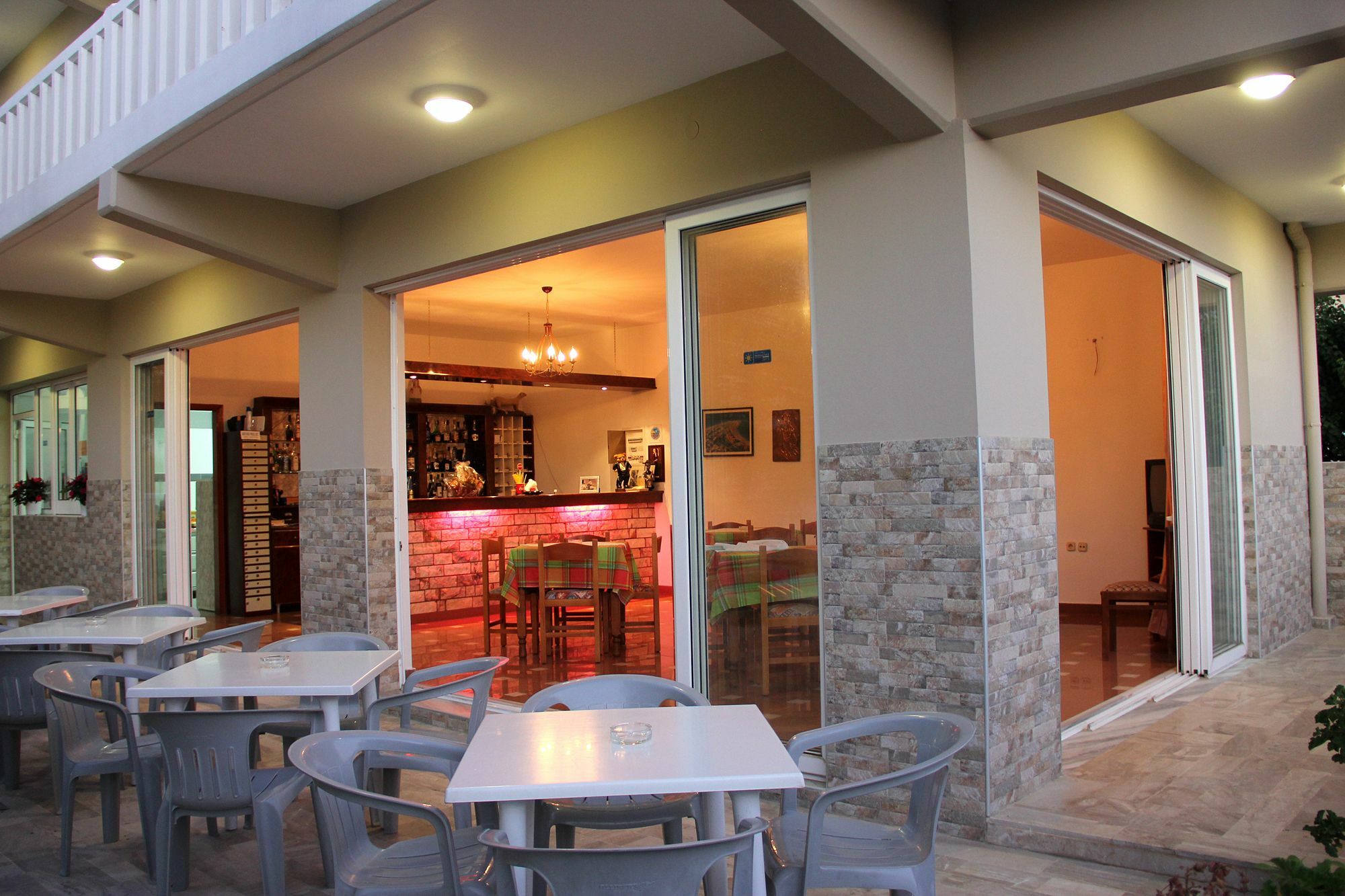 Hotel Ikaros Архангелос Екстериор снимка