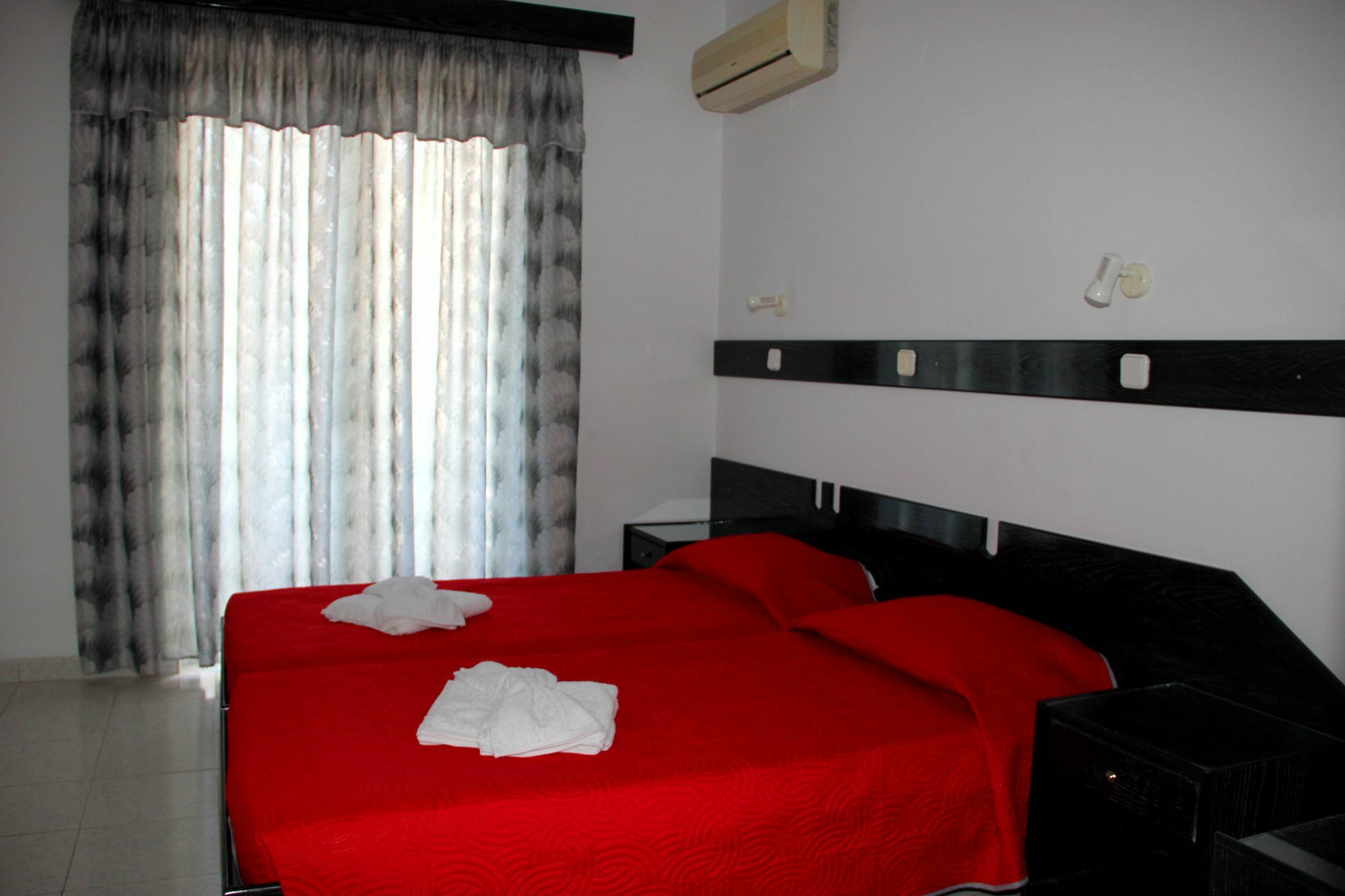Hotel Ikaros Архангелос Екстериор снимка